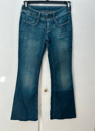 Jean bleu Levi’s Levis - superlow flare patte def - W26L32 - hippie taille 36, marque: Levi's, état: Très bon état, taille: S / 36 / 8, 10,00 €, 11,20 € Protection acheteurs incluse