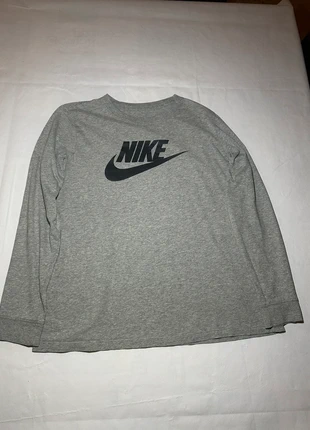 Nike Big Logo Long Sleeve Tee • Grey • Size L • Essential Streetwear, brand: Nike, condizioni: Ottime, taglia: L, €14.99, €16.44 include la Protezione acquisti
