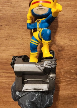 Figurine cyclope, merk: Iron Studios, staat: Nieuw zonder prijskaartje, maat: Universeel, € 6,00, € 7,00 inclusief Kopersbescherming