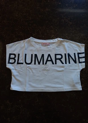 Maglia corta Bluemarine bambina tg XXS. Veste ca 6 anni, brand: Bluemarine, condizioni: Nuovo senza cartellino, taglia: 6 anni / 116 cm, €15.00, €16.45 include la Protezione acquisti