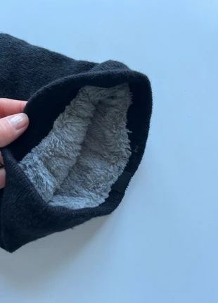 Echarpe snood noire et grise dimension 16X18 cms, état: Très bon état, 7,00 €, 8,05 € Protection acheteurs incluse