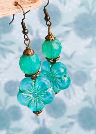 Boucles d'oreilles fleurs aqua style victorien, brand: AucoudesAnges, condizioni: Ottime, €16.00, €17.50 include la Protezione acquisti Pro