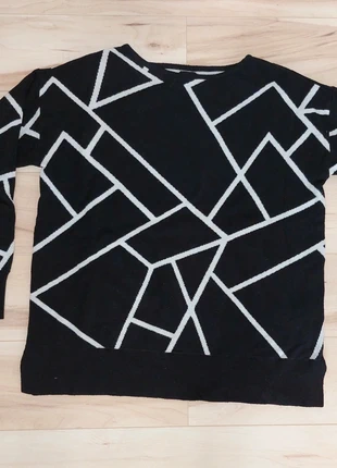 sehr schöner Laura Scott Jacquardpullover
Gr. 38 mit Rundhalsausschnitt, marque: Laura Scott, état: Très bon état, taille: M / 38 / 10, 19,00 €, 20,65 € Protection acheteurs incluse