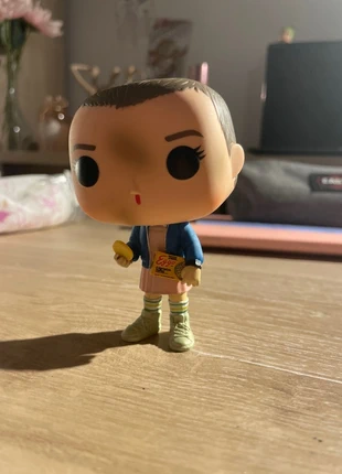 Figurine funko pop stranger things, brand: Funko, condizioni: Nuovo senza cartellino, taglia: Taglia unica, €4.00, €4.90 include la Protezione acquisti