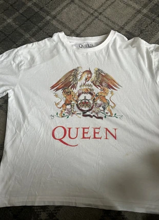 queen shirt, brand: Tesco, condition: Good, size: M / 10, £2.50, £3.33 includes Buyer Protection