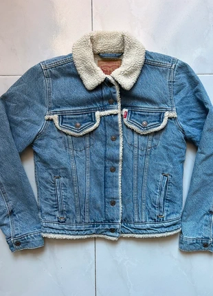 Casaco Levi’s Sherpa Mulher, marca: Levi's, estado: Muito bom, tamanho: S / 36 / 8, €39.50, €42.18 inclui Proteção do Comprador