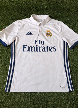 🇪🇸 Real 2016/17 L13/14ans, marke: adidas, zustand: Sehr gut, größe: 13 Jahre / 158, 19,00 €, 20,65 € beinhaltet Vinted-Käuferschutz Pro