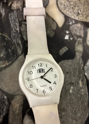 Orologio Vintage TWINS Quartz – Unisex (bambino/donna), marque: Twins, état: Très bon état, taille: 30–38 mm, 6,00 €, 7,00 € Protection acheteurs incluse