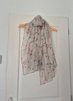 Echarpe femme ton vert pale fleurie 🌸 neuve, marque: Boutique indépendante, état: Neuf sans étiquette, 12,00 €, 13,30 € Protection acheteurs incluse