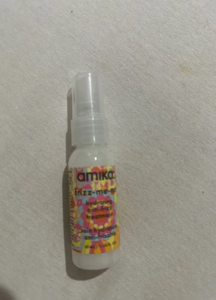 Amika petit spray, marque: amika, état: Neuf avec étiquette, 4,00 €, 4,90 € Protection acheteurs incluse
