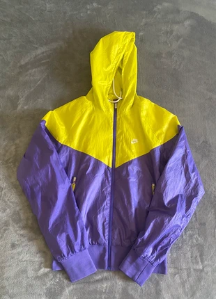 Veste coupe vent Nike femme taille M, marque: Nike, état: Très bon état, taille: M / 38 / 10, 17,50 €, 19,08 € Protection acheteurs incluse