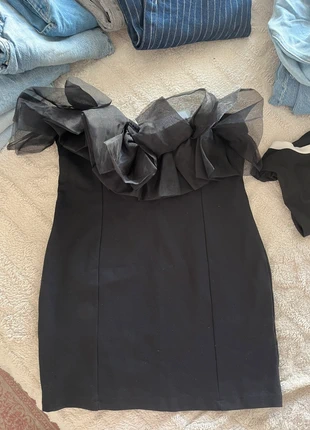 Robe noire zara avec volant, marque: Zara, état: Neuf avec étiquette, taille: L / 40 / 12, 13,00 €, 14,35 € Protection acheteurs incluse