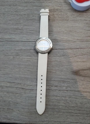 Witte horloge van olivier strelli, merk: Olivier Strelli, staat: Veelgebruikt, maat: 30–38 mm, € 5,00, € 5,95 inclusief Kopersbescherming