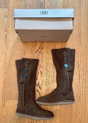 UGG Australia Classic Cardy 5819W Marrone EU 38, marke: UGG, zustand: Sehr gut, größe: 38, 50,00 €, 53,20 € inklusive Vinted-Käuferschutz