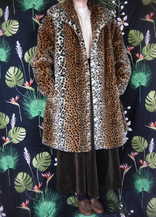 manteau fausse fourrure léopard vintage années 90, brand: Vintage Dressing, condition: Very good, size: XL / 42 / 14, €89.00, €94.15 includes Buyer Protection Pro