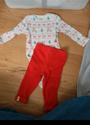 Ensemble noël, brand: C&A, condizioni: Ottime, taglia: 6-9 mesi / 68 cm, €2.50, €3.33 include la Protezione acquisti