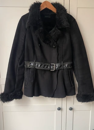 Korte mantel nep bont zwart, merk: Benetton, staat: Heel goed, maat: L / 40 / 12, € 15,00, € 16,45 inclusief Kopersbescherming