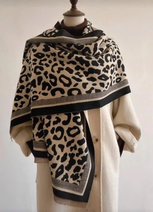 Châle Écharpe jacquard Femme Motif Léopard Beige et Noir - Ultra Doux Neuf, brand: Boutique indépendante, condizioni: Ottime, €15.00, €16.45 include la Protezione acquisti