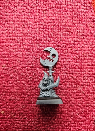 Warhammer Fantasy Old World Night Goblin Loon Standard Icon Bearer, brand: Warhammer, condition: New without tags, £9.00, £10.15 includes Buyer Protection