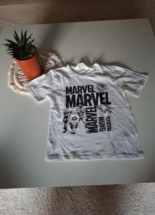 Tee shirt marvel, brand: H&M, condition: Very good, size: 7 years / 122 cm, €2.00, €2.80 includes Buyer Protection