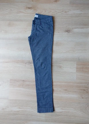 Calças formais de cintura descida, bershka, marca: Bershka, estado: Muito bom, tamanho: XS, €5.00, €5.95 inclui Proteção do Comprador