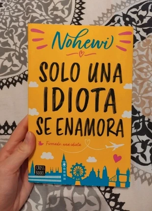 Libro solo una idoita se enamora, estado: Nuevo sin etiquetas, 5,00 €, 5,95 € Protección al comprador incluida
