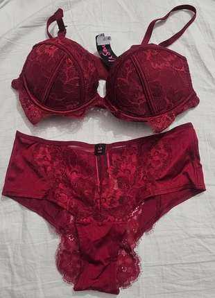 Élégance & Séduction en Bordeaux/Rouge, marca: La Senza, estado: Novo com etiquetas, tamanho: S / 36 / 8, €50.00, €53.20 inclui Proteção do Comprador