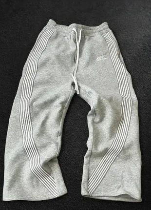 Jogging gris clair à bande Baggy - Taille M, brand: Vintage Dressing, condition: Very good, size: M, €62.90, €66.75 includes Buyer Protection