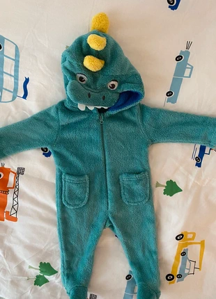 Fato dinossauro quentinho, marke: In Extenso, zustand: Sehr gut, größe: 3-6 Monate / 62, 5,00 €, 5,95 € inklusive Vinted-Käuferschutz