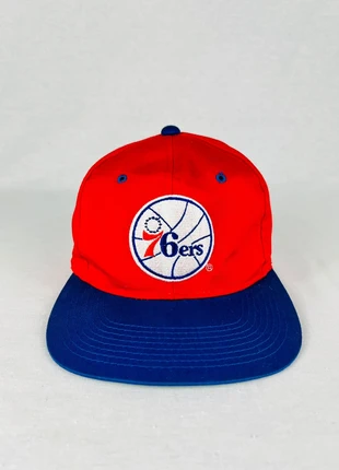 Casquette Philadelphia 76ers Vintage très bon état, marke: NBA, zustand: Sehr gut, größe: Einheitsgröße, 31,00 €, 33,25 € inklusive Vinted-Käuferschutz
