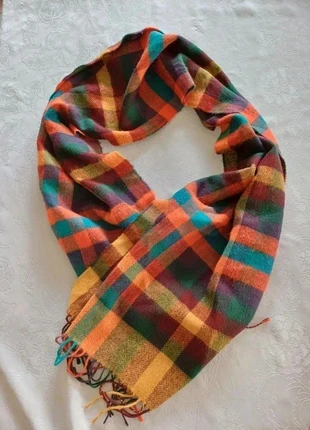 Belle écharpe colorée 156X40cm, merk: Inconnu, staat: Heel goed, € 6,00, € 7,00 inclusief Kopersbescherming