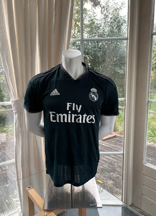 Real Madrid Uitshirt | 2018/2019 | M | Origineel voetbalshirt, marca: adidas, estado: Nuevo sin etiquetas, tamaño: M, 35,00 €, 37,45 € Protección al comprador incluida