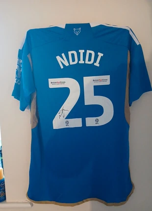 Hand signed Wilfred Ndidi Leicester short with coa, brand: COA, condition: Very good, size: One size, £55.00, £58.45 includes Buyer Protection