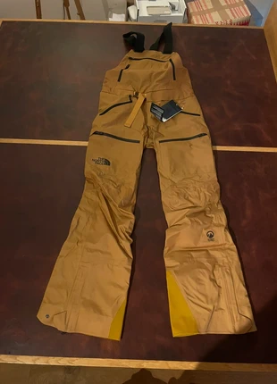 The North Face Ski Brigandine Futurelight Bib salopette steep series, merk: The North Face, staat: Nieuw met prijskaartje, maat: XS / 34 / 6, € 195,00, € 205,45 inclusief Kopersbescherming
