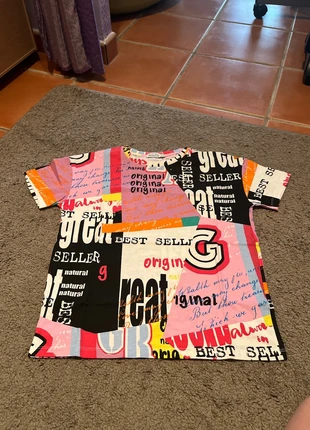 Camiseta de colores Stradivarius, marca: Stradivarius, estado: Muy bueno, tamaño: XS / 34 / 6, 2,50 €, 3,33 € Protección al comprador incluida