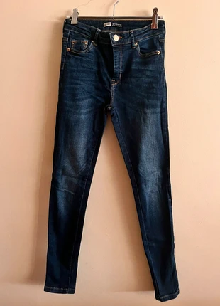 Jeans high waist Stradivarius – talla 34, azul oscuro, marque: Stradivarius, état: Très bon état, taille: XS / 34 / 6, 4,00 €, 4,90 € Protection acheteurs incluse