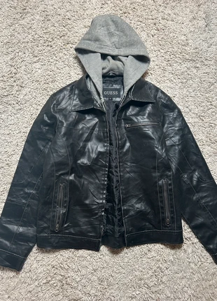Véritable Blouson En Cuir Guess Vintage année 80´ homme taille M, marque: GUESS, état: Très bon état, taille: M, 25,00 €, 26,95 € Protection acheteurs incluse