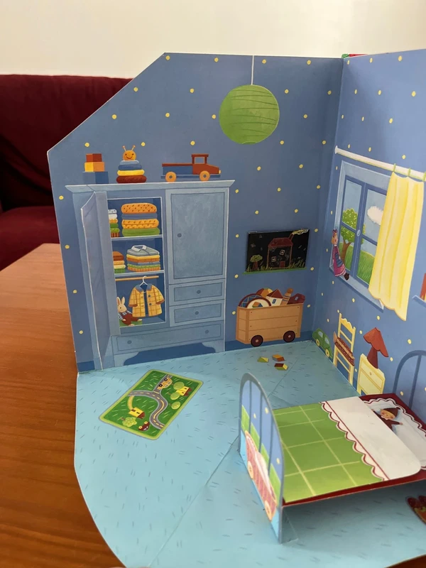 Livre carrousel + petite peluche 🧸 - photo numéro 4