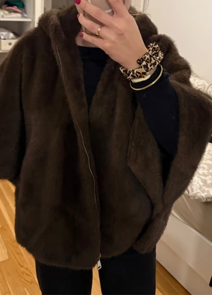 Fourrure Maison Haussmann, merk: Maison Haussmann, staat: Heel goed, maat: M / 38 / 10, € 135,00, € 142,45 inclusief Kopersbescherming