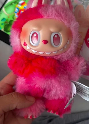 Labubu love keychain peluche, marque: POPMART, état: Neuf avec étiquette, taille: Taille unique, 12,00 €, 13,30 € Protection acheteurs incluse