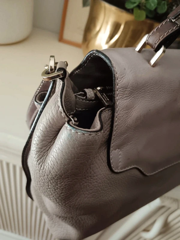 Sac à main Tod's cuir taupe - photo numéro 11