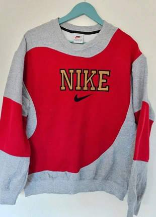 Sudadera Nike Rework Patchwork Gris y Rojo Talla M, marca: Nike, estado: Bueno, tamaño: M, 25,00 €, 26,25 € Protección al comprador incluida