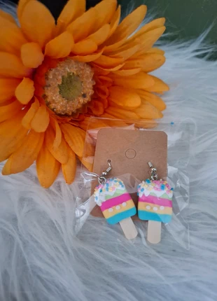 IJsje oorbellen, merk: Merk, staat: Nieuw zonder prijskaartje, € 1,50, € 2,28 inclusief Kopersbescherming