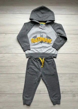 Tuta di Batman per bimbo taglia 24/30 mesi 92 cm, merk: Batman, staat: Heel goed, maat: 24-36 maanden / 92 cm, € 4,00, € 4,90 inclusief Kopersbescherming