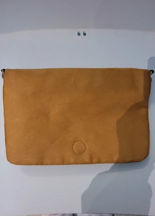Pochette moutarde, brand: Primark, condition: Very good, €3.00, €3.85 includes Buyer Protection