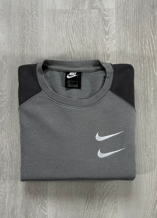 Nike Sweatshirt | couleur Gris | Taille L | double Swoosh Brodé | Vintage Streetwear, marca: Nike, estado: Muito bom, tamanho: L, €40.00, €42.70 inclui Proteção do Comprador