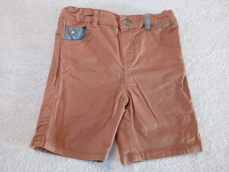 Short Obaïbi 12-18 mois (réf perso G7)(familleac72)