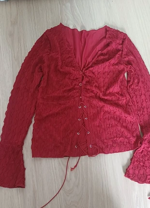 Red top, merk: Emmiol, staat: Nieuw zonder prijskaartje, maat: S / 36 / 8, € 8,00, € 9,10 inclusief Kopersbescherming