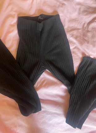 Legging noir côtelé – Bershka – Taille S (Bon état), marque: Bershka, état: Bon état, taille: S / 36 / 8, 1,00 €, 1,75 € Protection acheteurs incluse