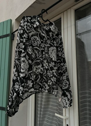 Blouse à fleur, brand: Zara, condition: Very good, size: XL / 42 / 14, €9.00, €10.15 includes Buyer Protection